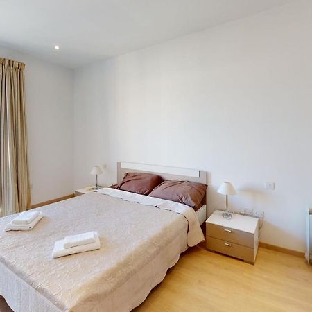 Spacious 2 Bedroom Apartment In סליאמה מראה חיצוני תמונה